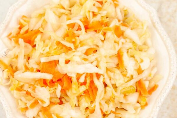 Czy kapusta kiszona jest bezpieczna dla psa? Oto korzyści i zagrożenia dla zdrowia pupila